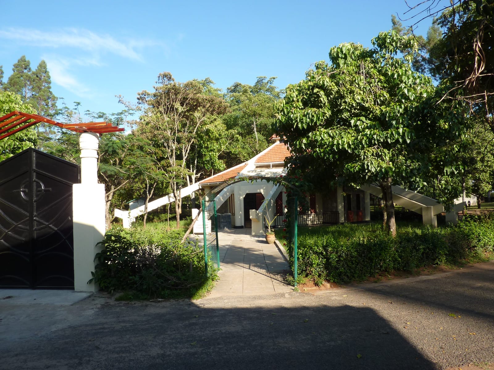 Entrance to the mausoleum of Jaramogi Oginga Odinga at Bondo, Siaya County, Kenya (file photo, 2012). It does not show the newly commissioned Raila Odinga mausoleum.