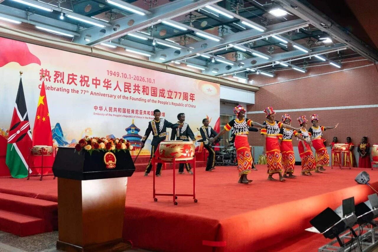 招待会上的文艺演出。